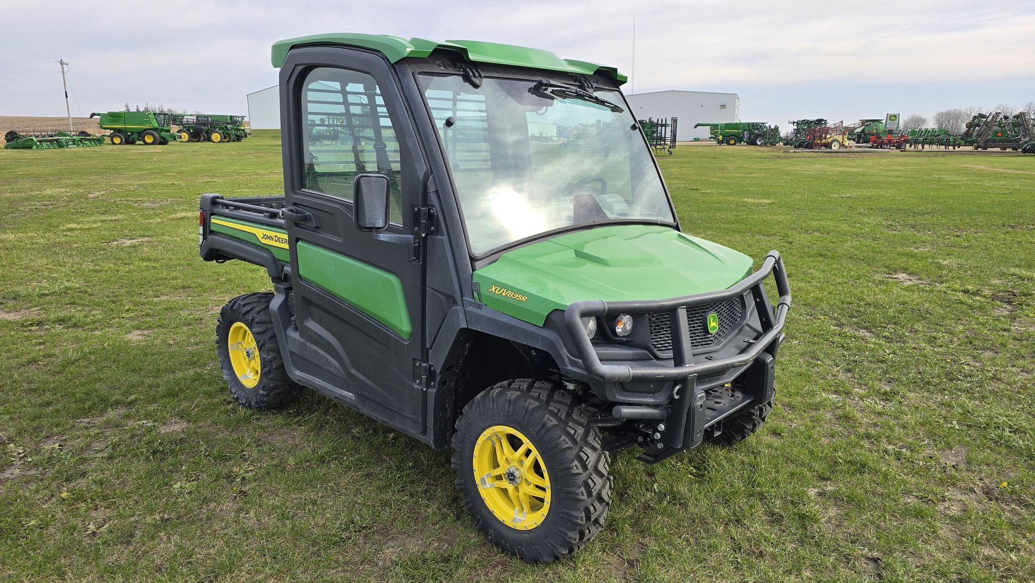 2021 John Deere XUV835R ATVs and Utility Vehicle
