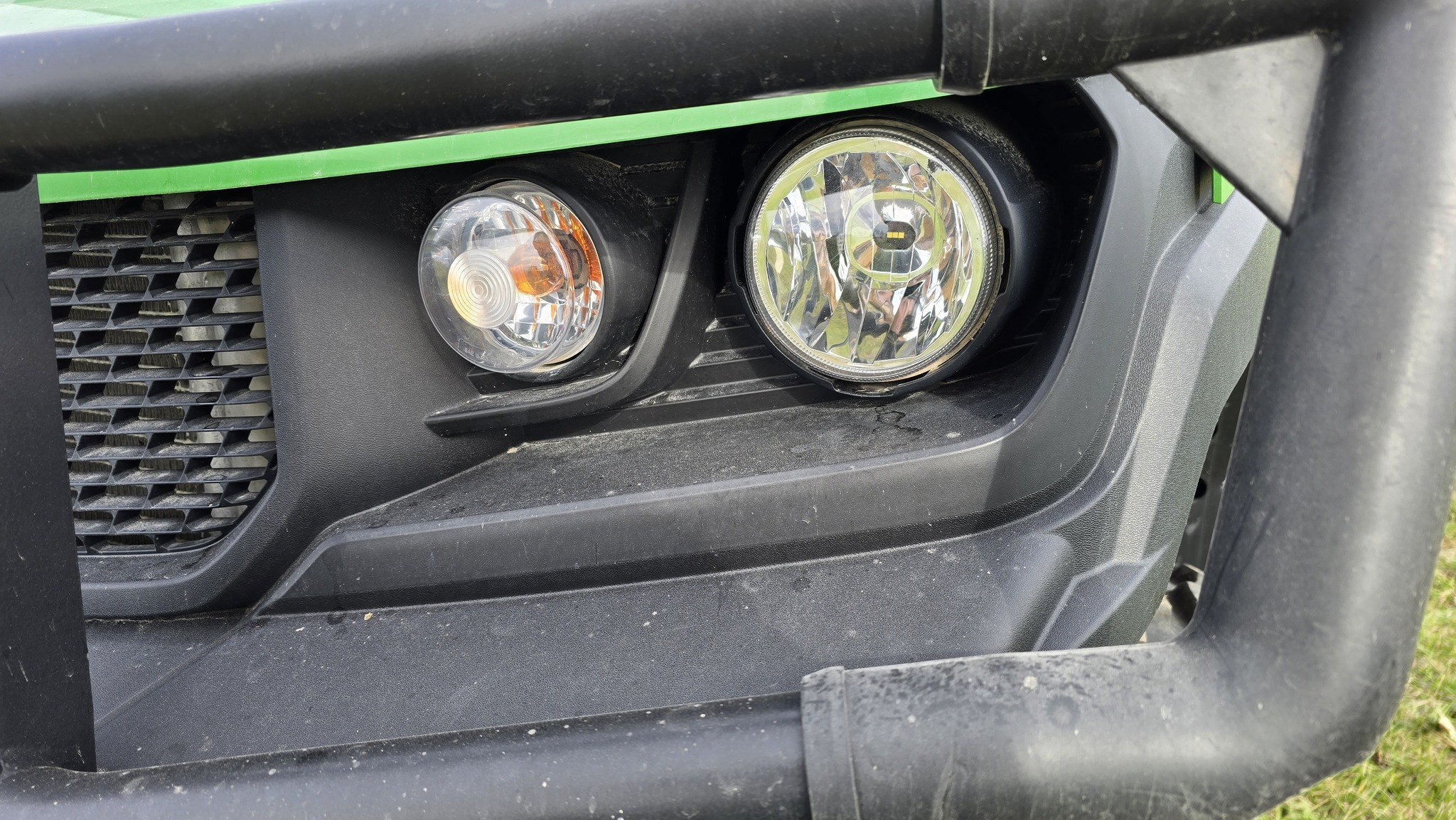 2021 John Deere XUV835R ATVs and Utility Vehicle