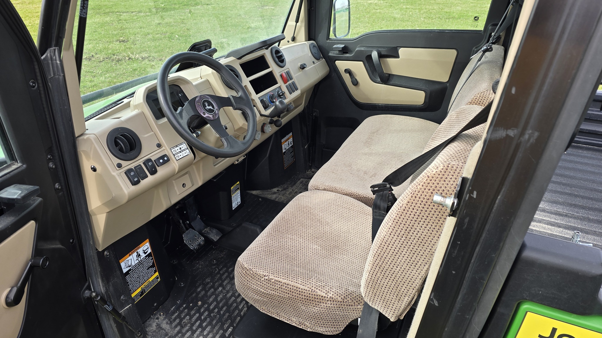 2021 John Deere XUV835R ATVs and Utility Vehicle