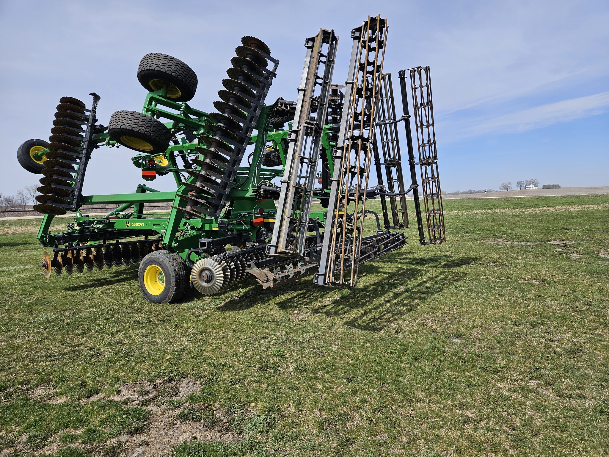 2019 John Deere 2660VT Vertical Tillage