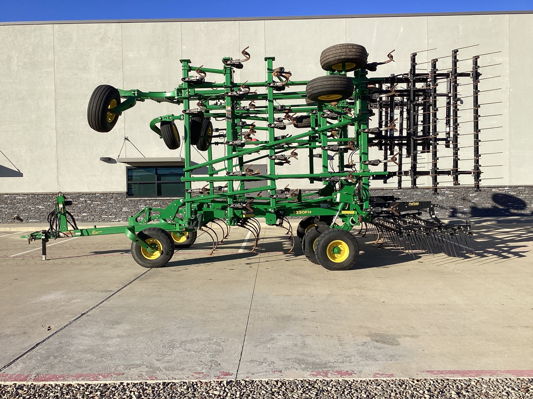 2023 John Deere 2230FH Field Cultivator