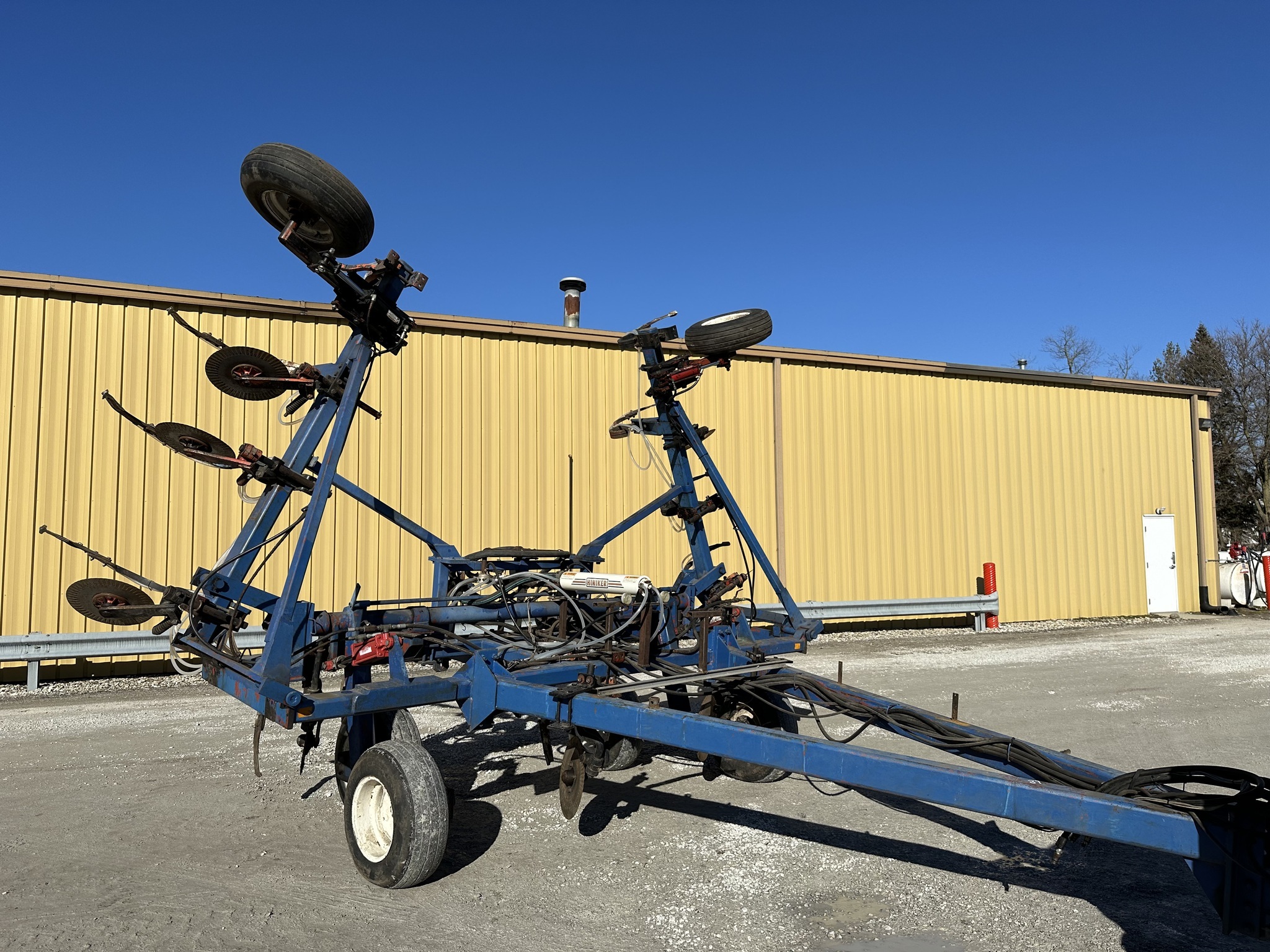  DMI 13 Shank Chisel Plow