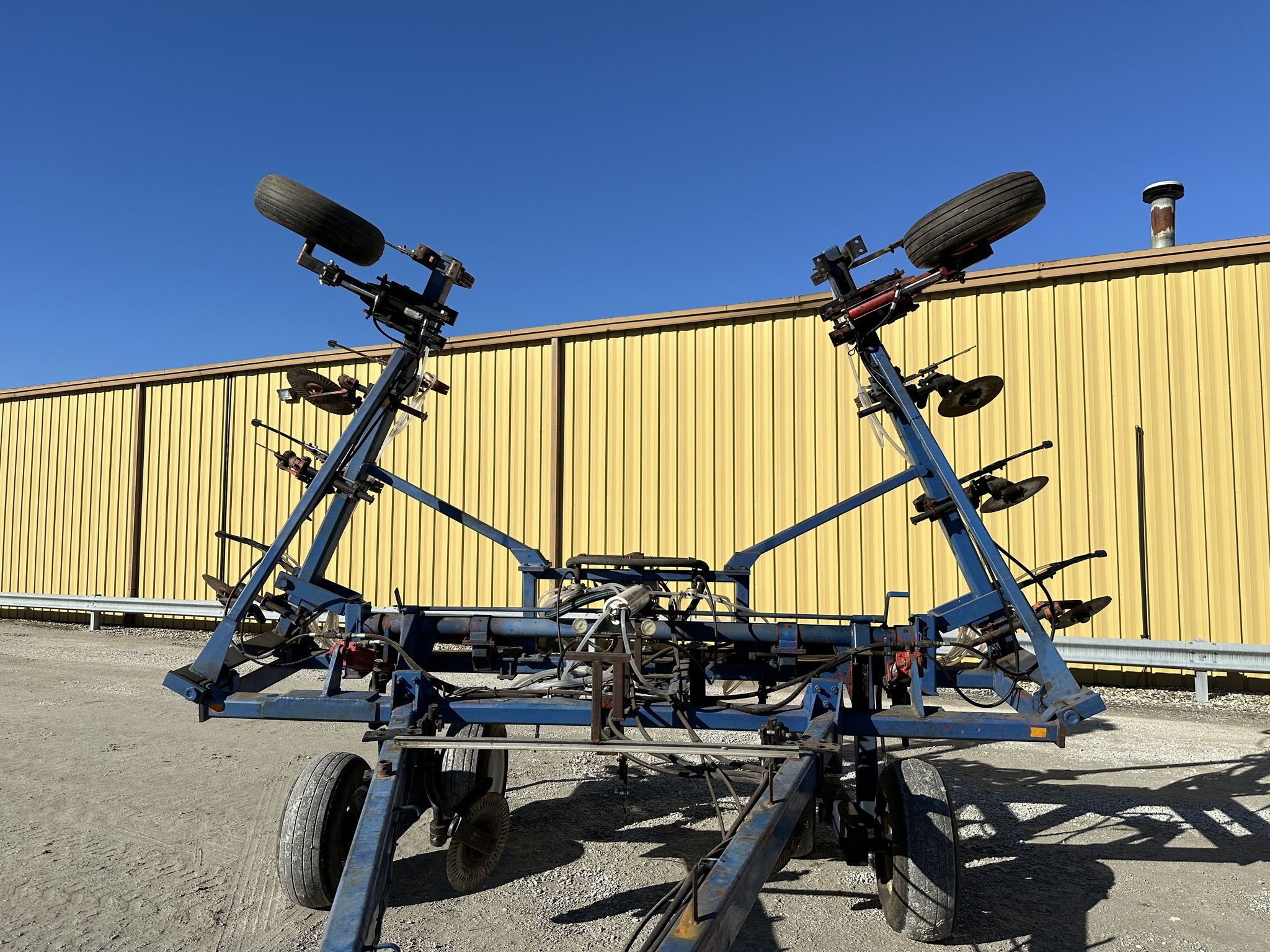  DMI 13 Shank Chisel Plow