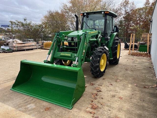 2022 John Deere 5090E Tractor
