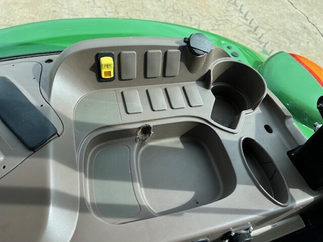 2022 John Deere 5090E Tractor