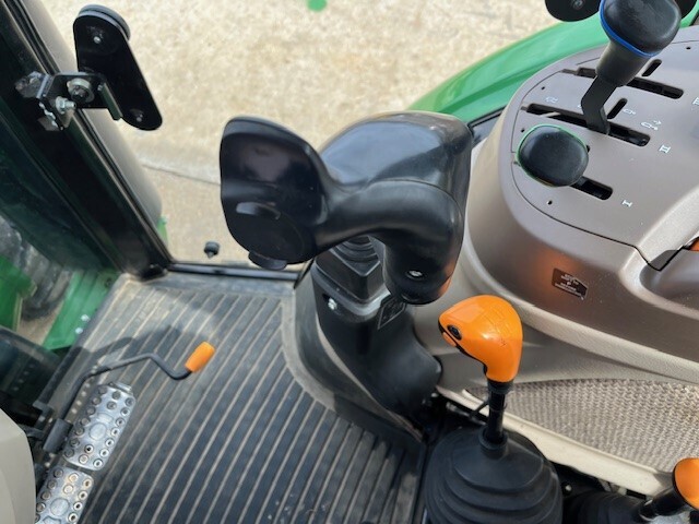 2022 John Deere 5090E Tractor