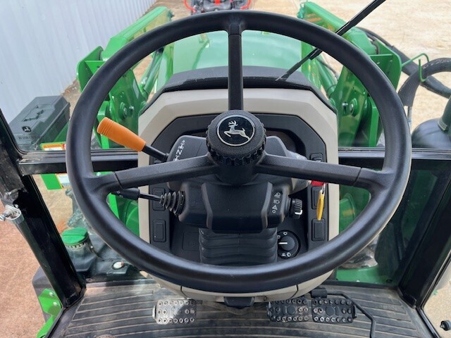 2022 John Deere 5090E Tractor