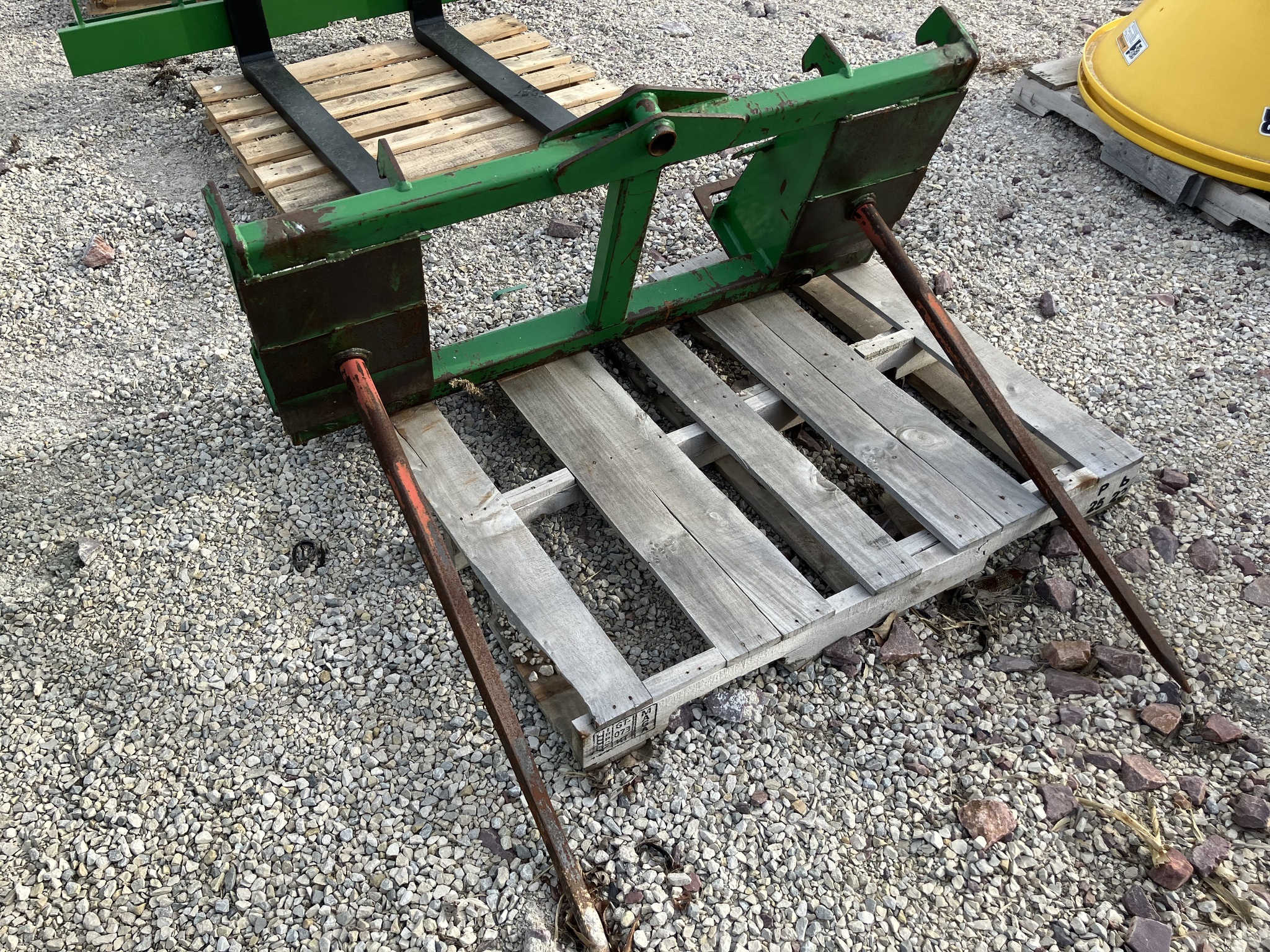  Frontier AB13D Loader and Skid Steer Attachment