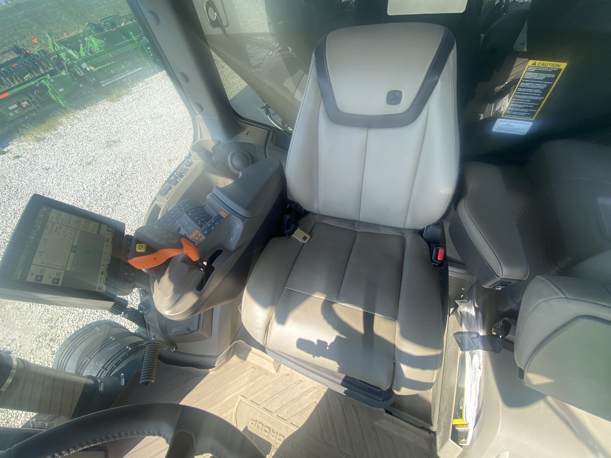 2023 John Deere 800R Self-Propelled Fertilizer Spreader