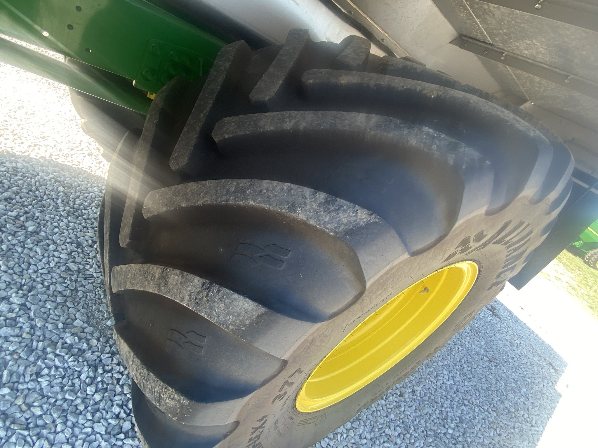 2023 John Deere 800R Self-Propelled Fertilizer Spreader