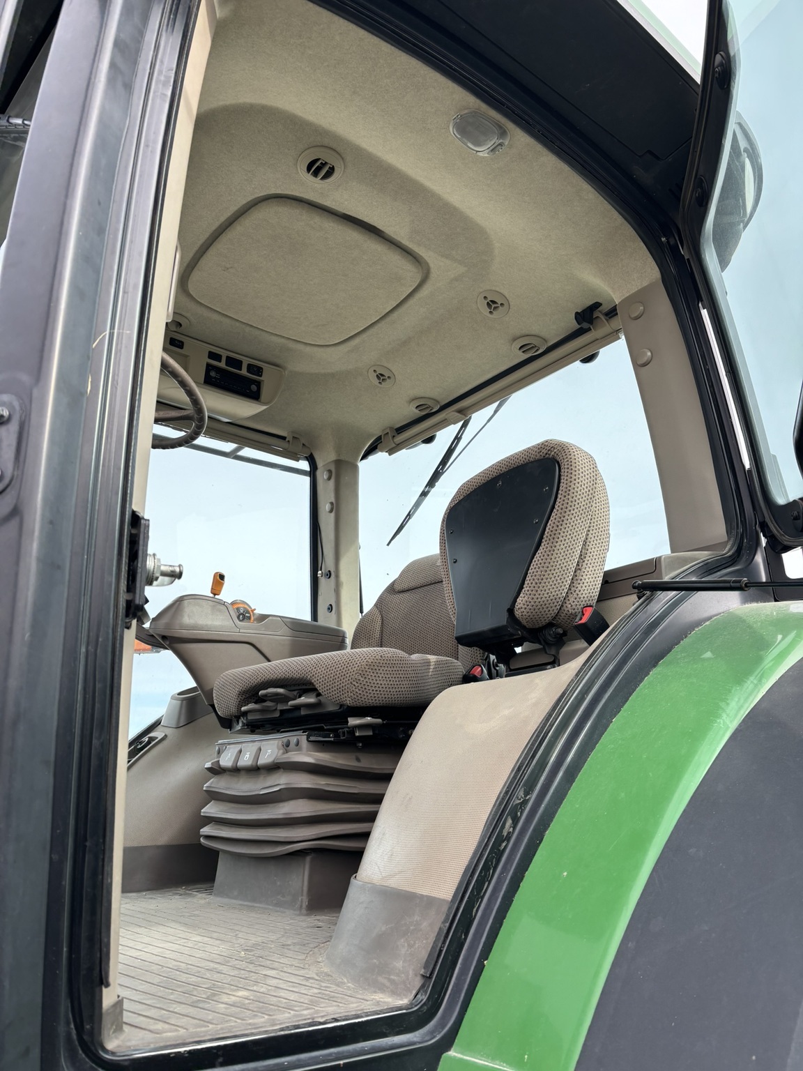 2017 John Deere 8295R Tractor