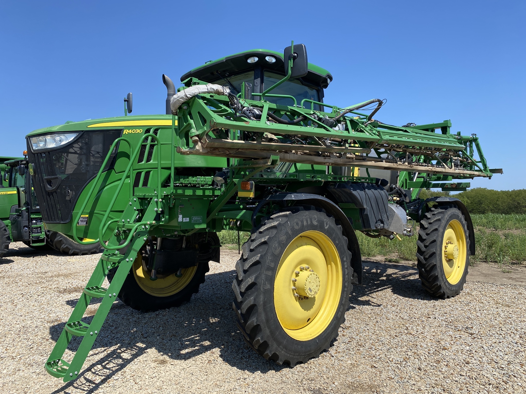 2017 John Deere R4030 Self-Propelled Sprayer