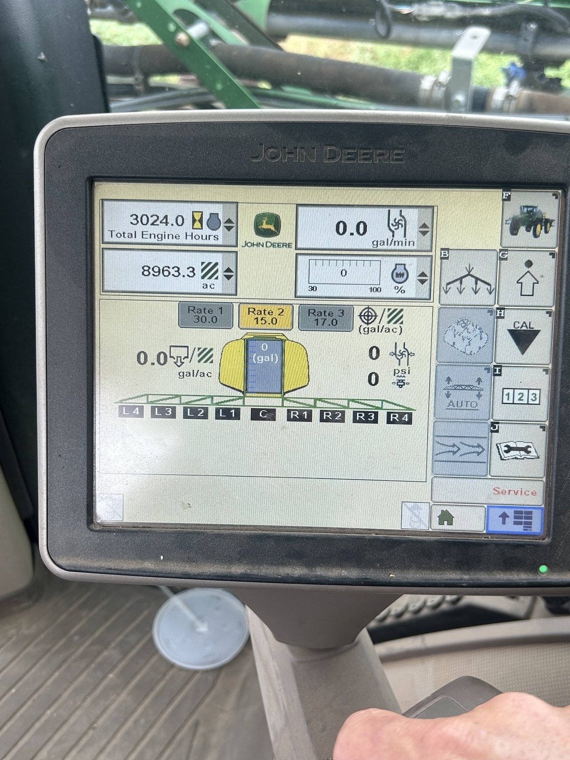 2017 John Deere R4030 Self-Propelled Sprayer