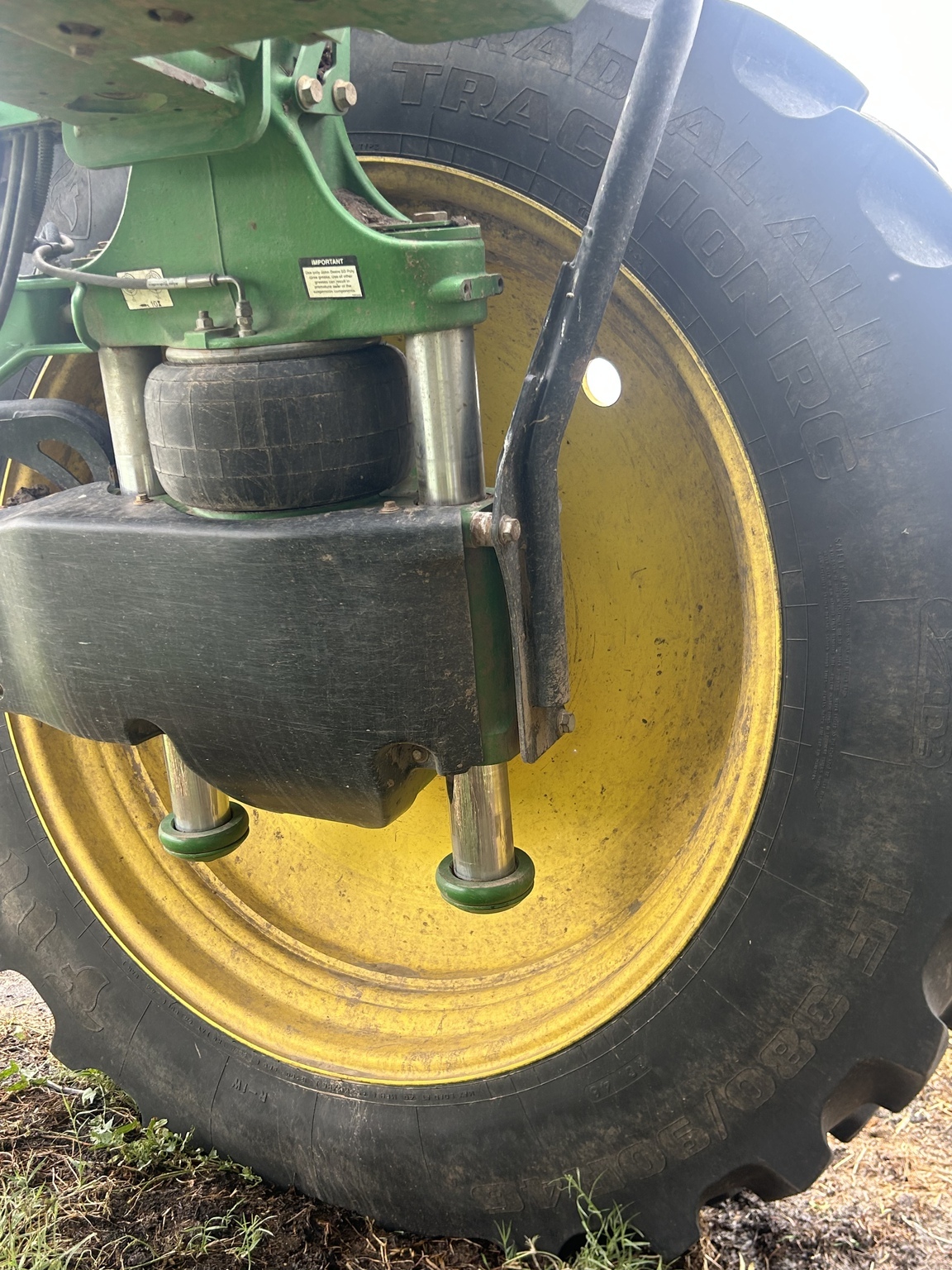 2017 John Deere R4030 Self-Propelled Sprayer