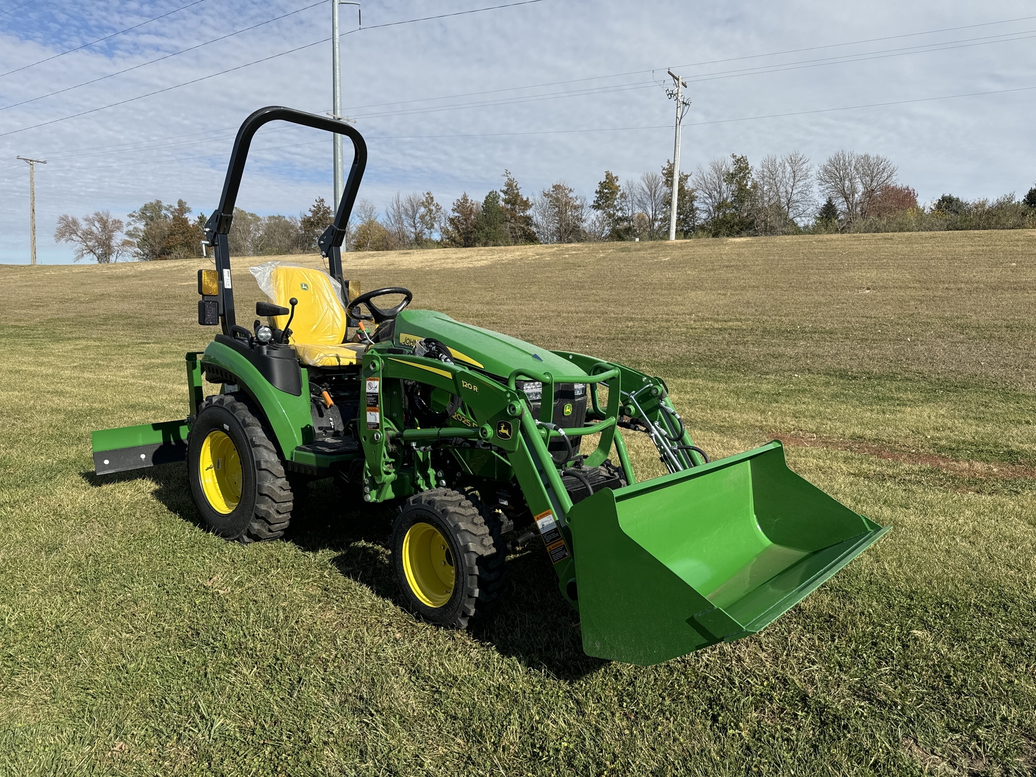 2024 John Deere 2025R Tractor