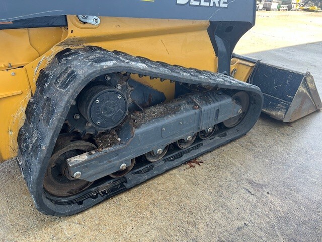 2023 Deere 325G Skid Steer