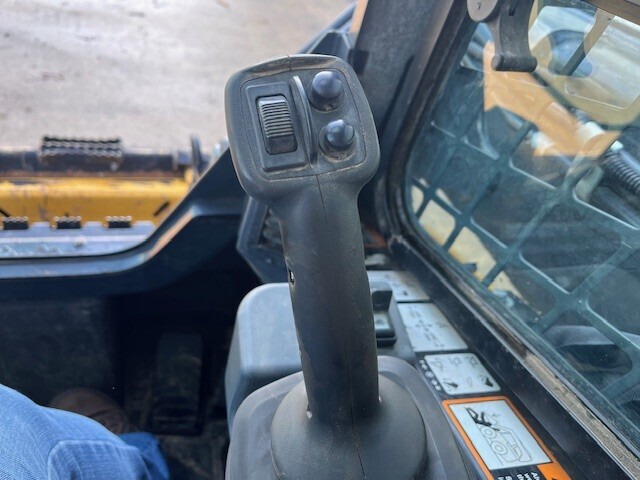 2023 Deere 325G Skid Steer