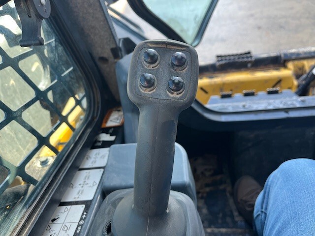 2023 Deere 325G Skid Steer