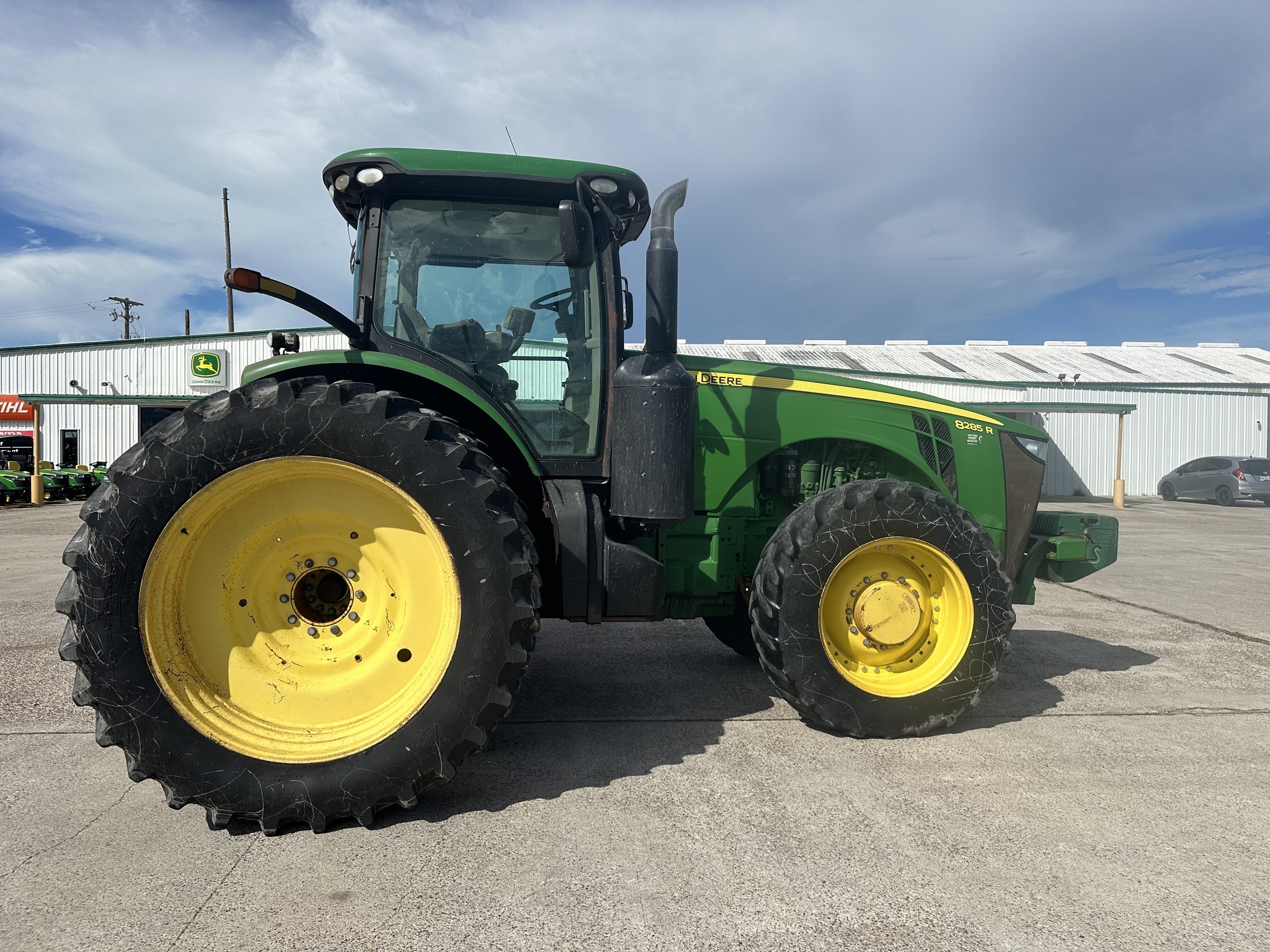 2012 John Deere 8285R Tractor