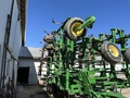 2014 John Deere 2210 Field Cultivator