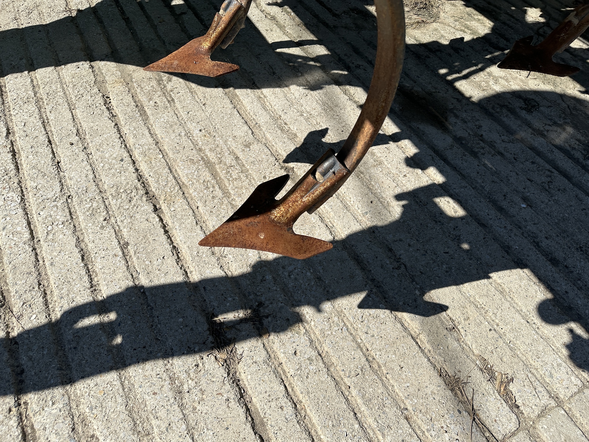 2014 John Deere 2210 Field Cultivator