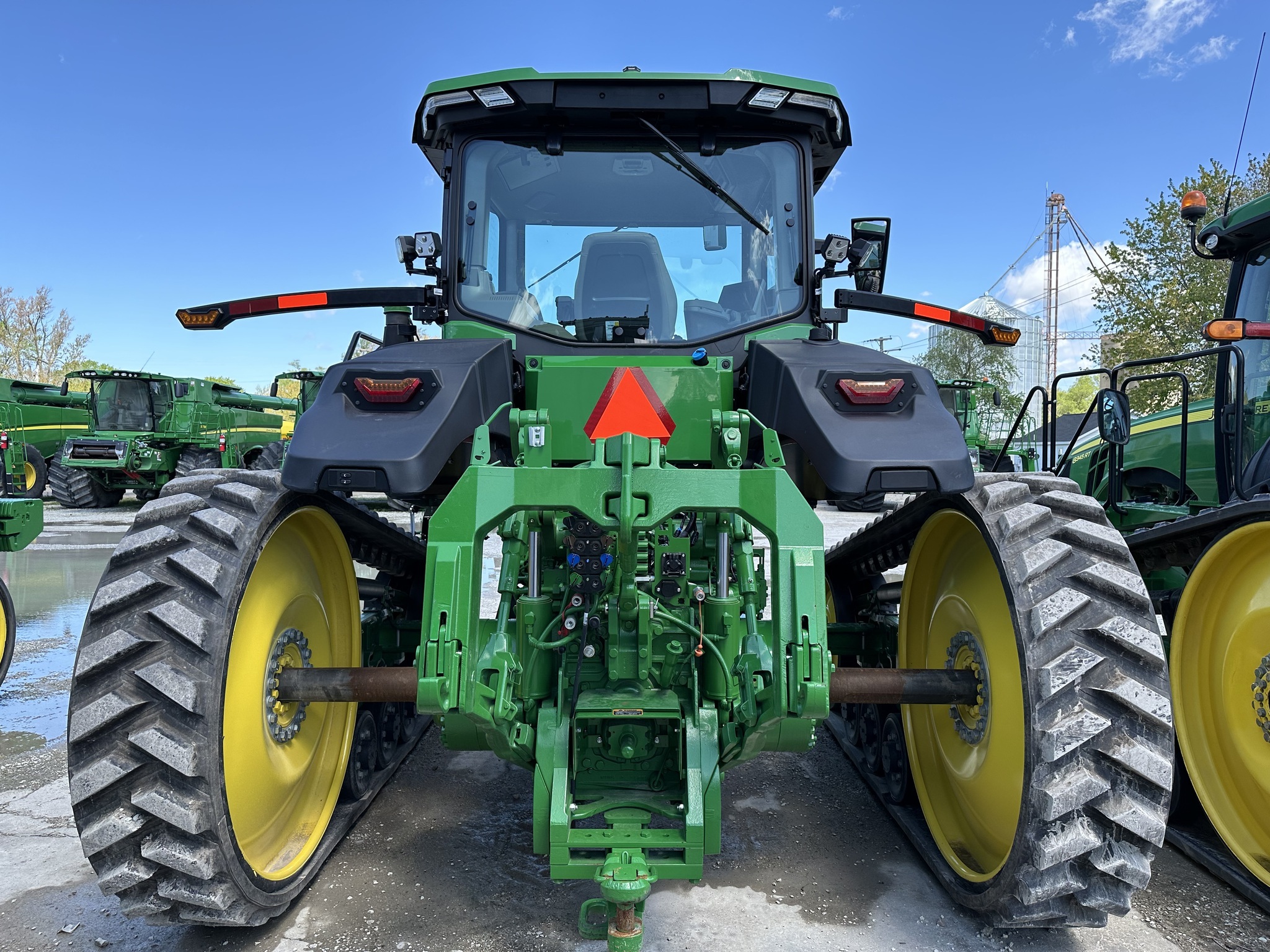 2023 John Deere 8RT 370 Tractor