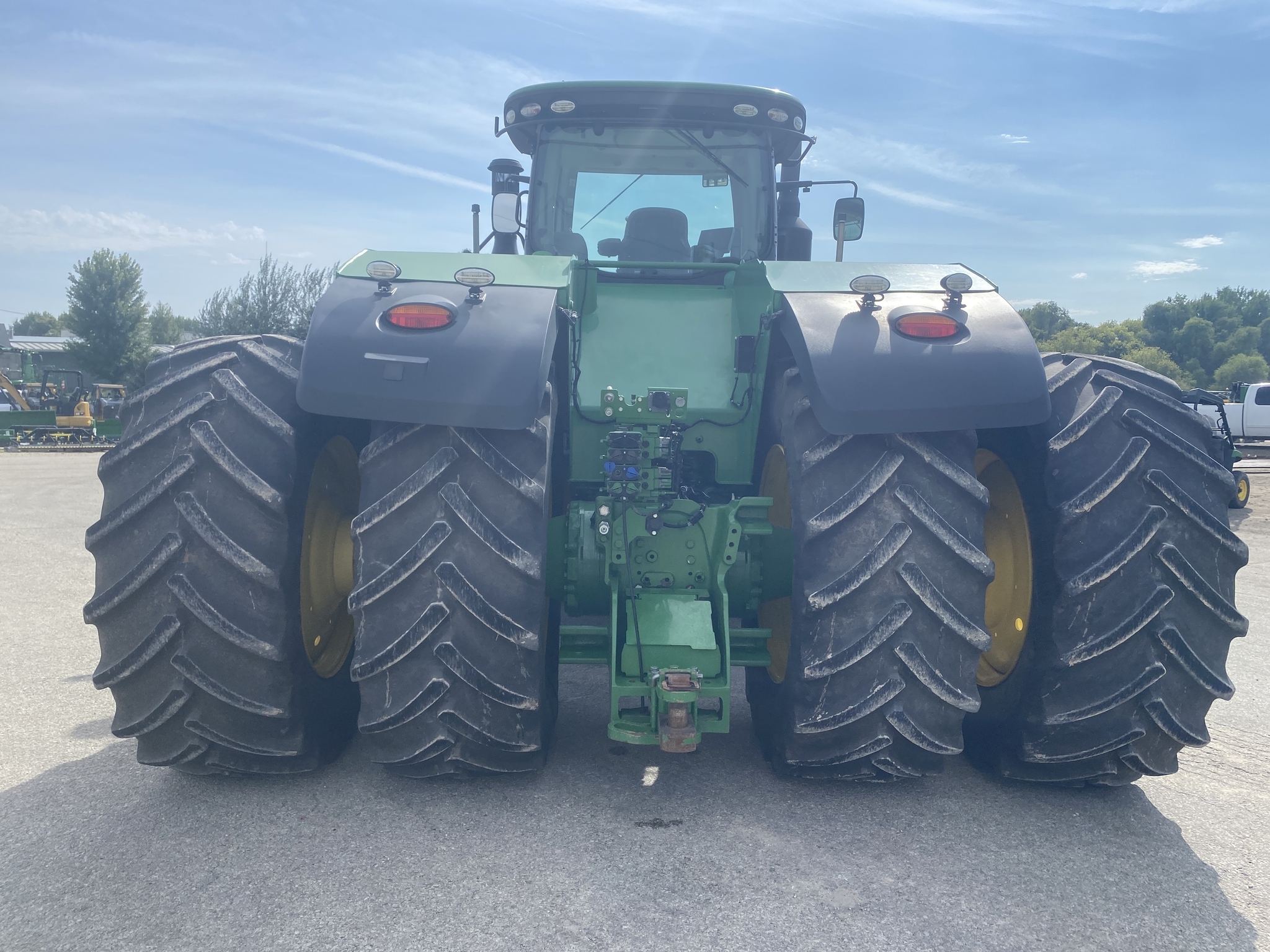 2015 John Deere 9520R Tractor