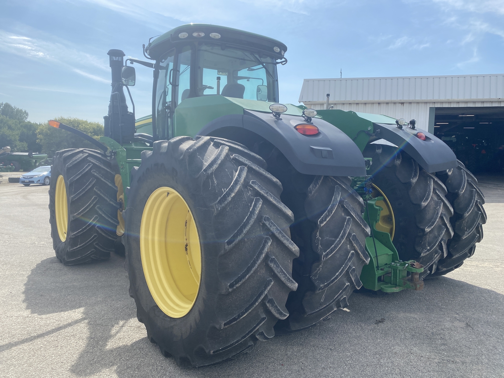 2015 John Deere 9520R Tractor