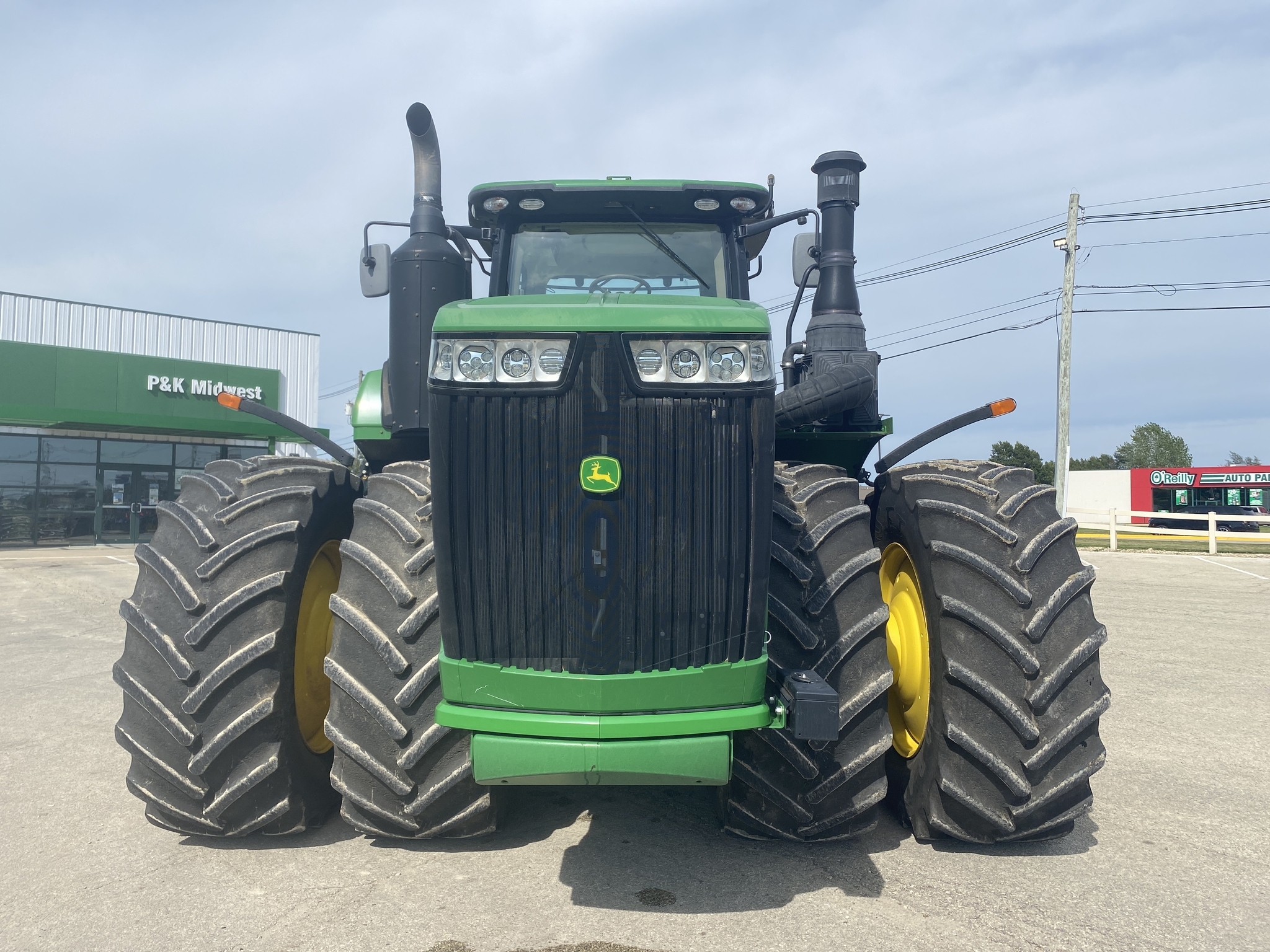 2015 John Deere 9520R Tractor