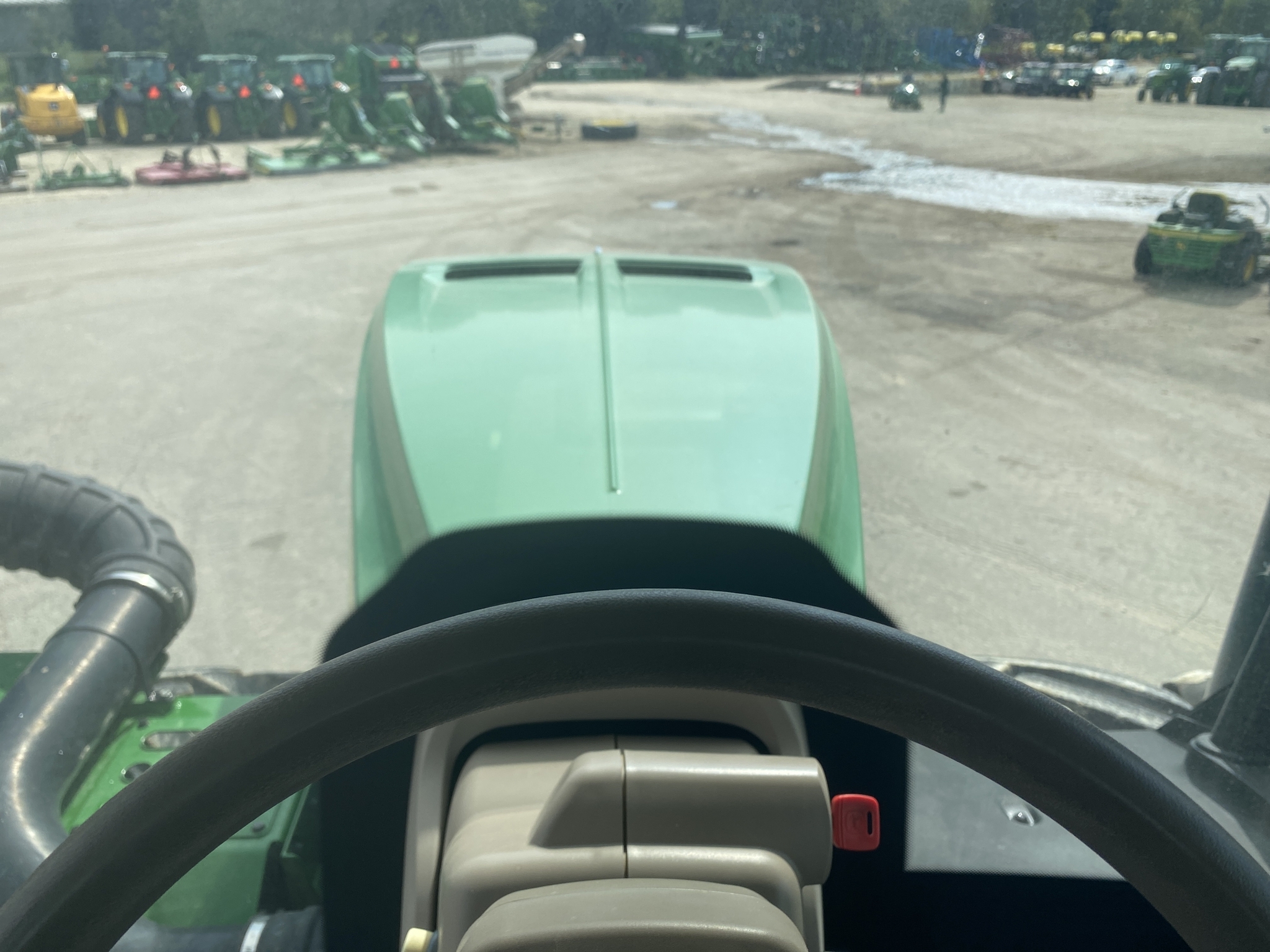 2015 John Deere 9520R Tractor