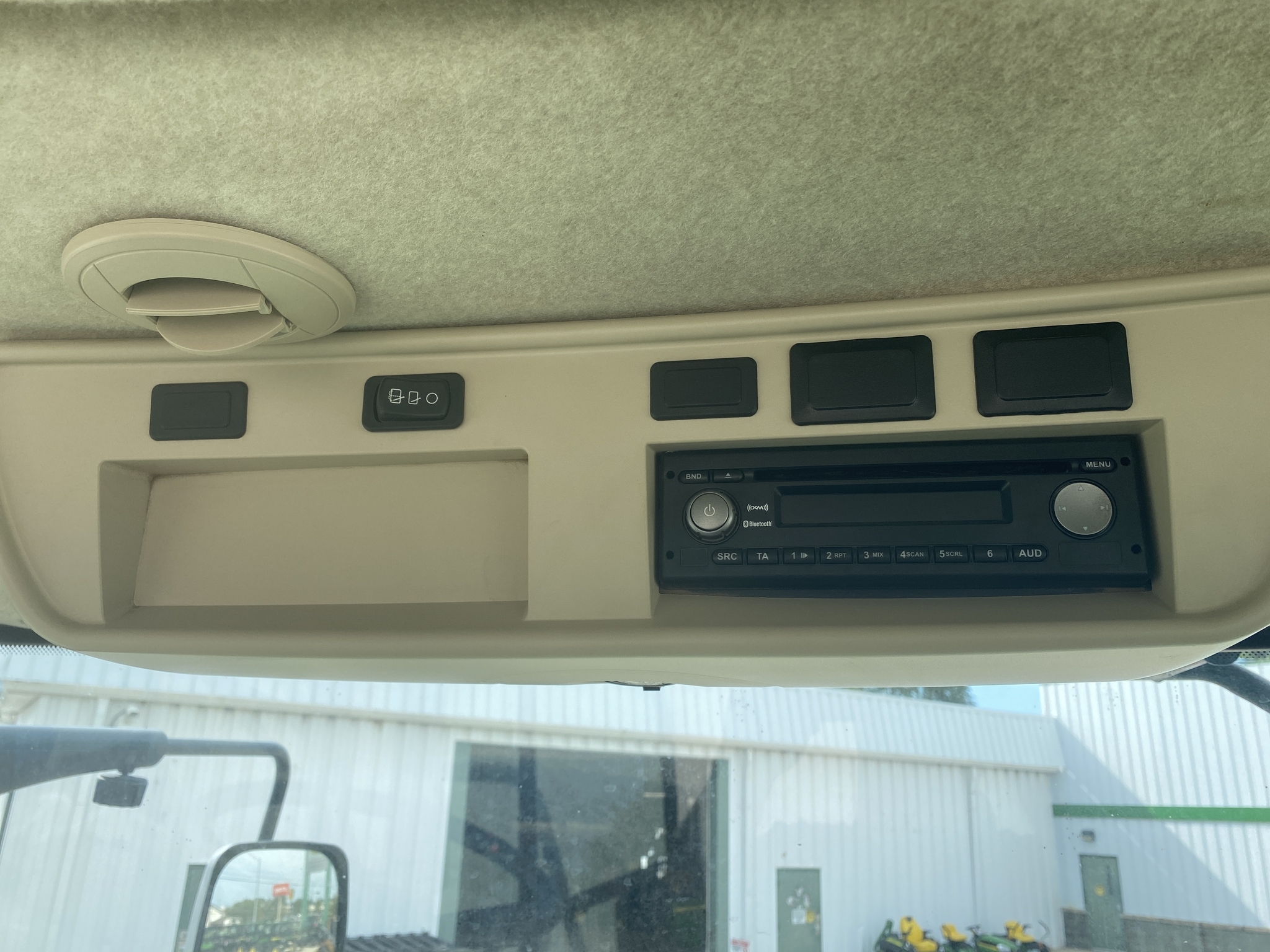 2015 John Deere 9520R Tractor