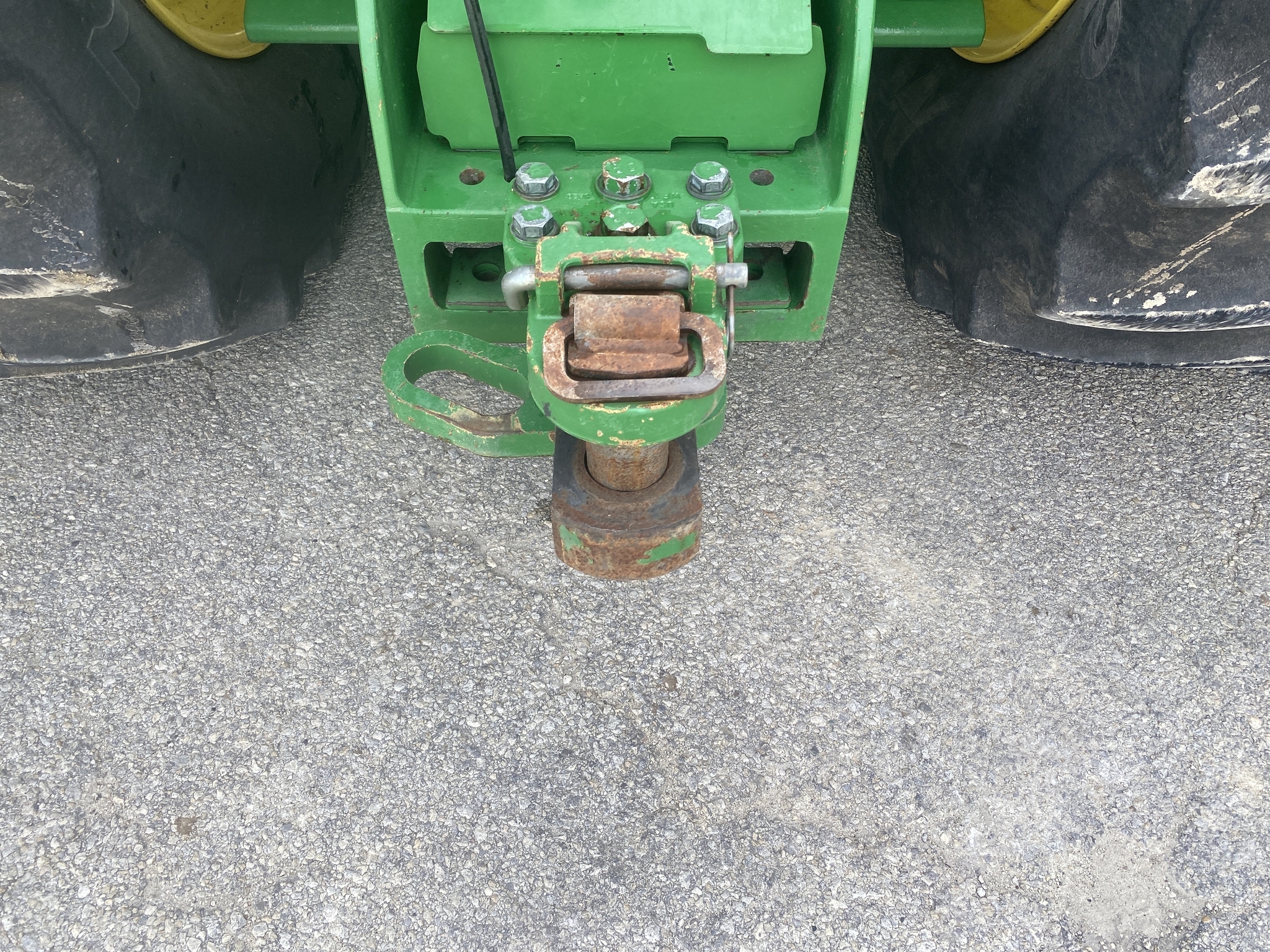 2015 John Deere 9520R Tractor