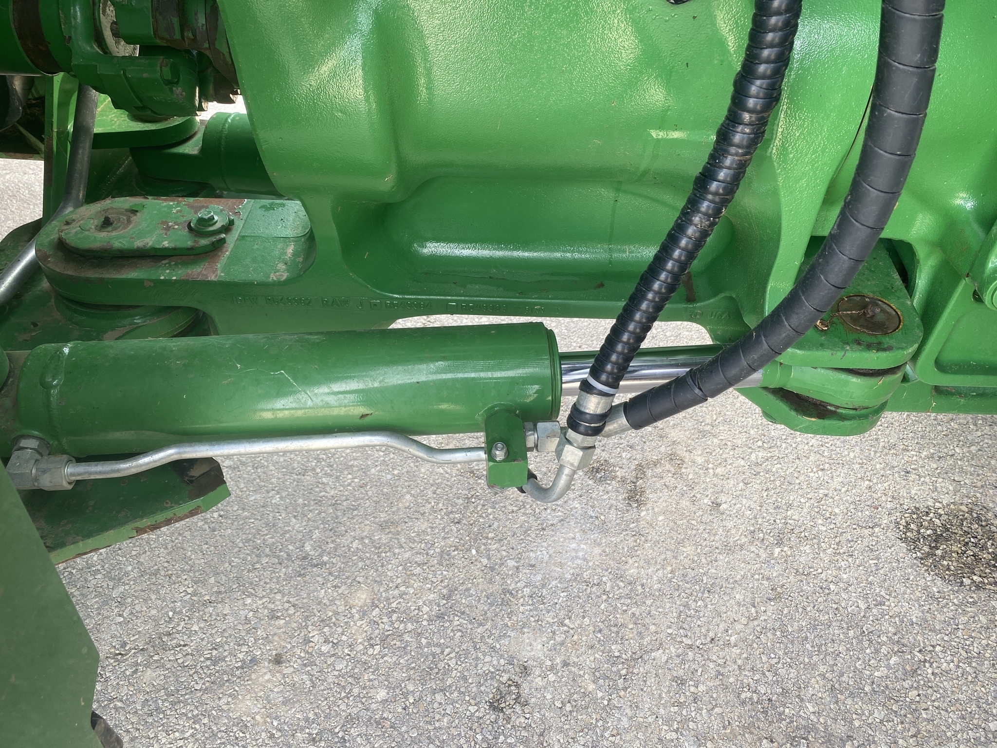 2015 John Deere 9520R Tractor