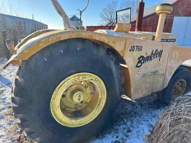  Deere 760 Scraper