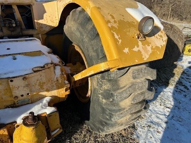  Deere 760 Scraper