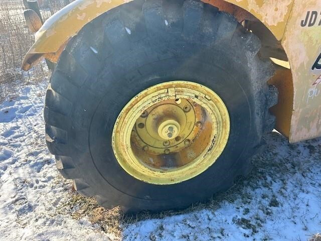  Deere 760 Scraper