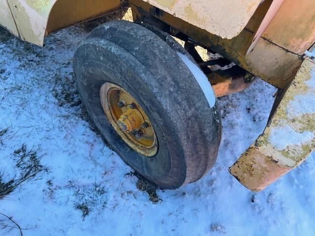  Deere 760 Scraper