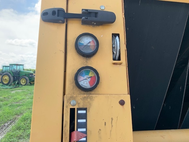 2001 Vermeer 605XL Round Baler