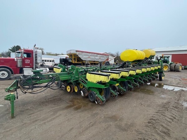 Landpro LandPro Equipment - Batavia - Batavia, NY | Machinery Pete