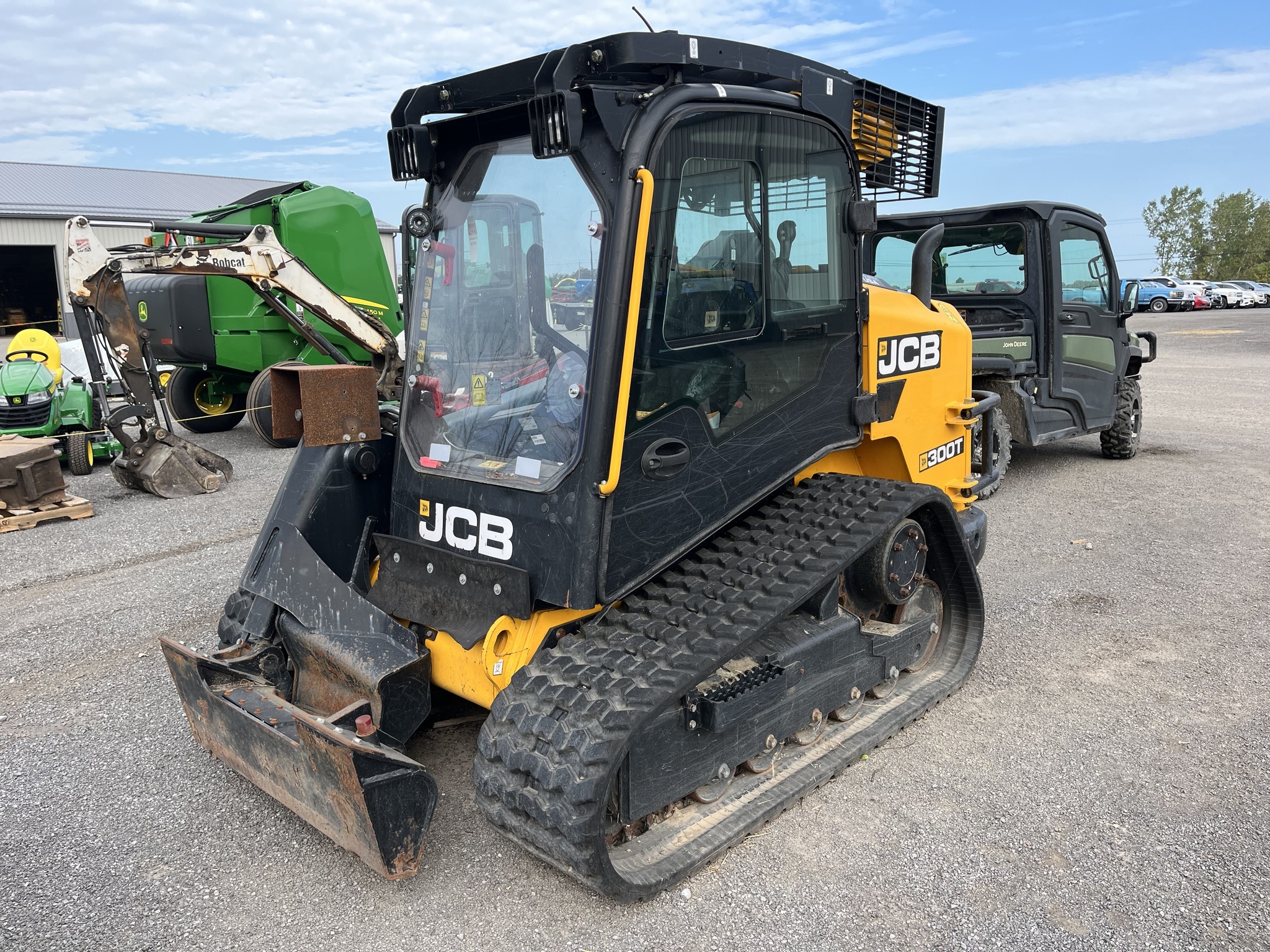 2019 JCB 300T Skid Steer