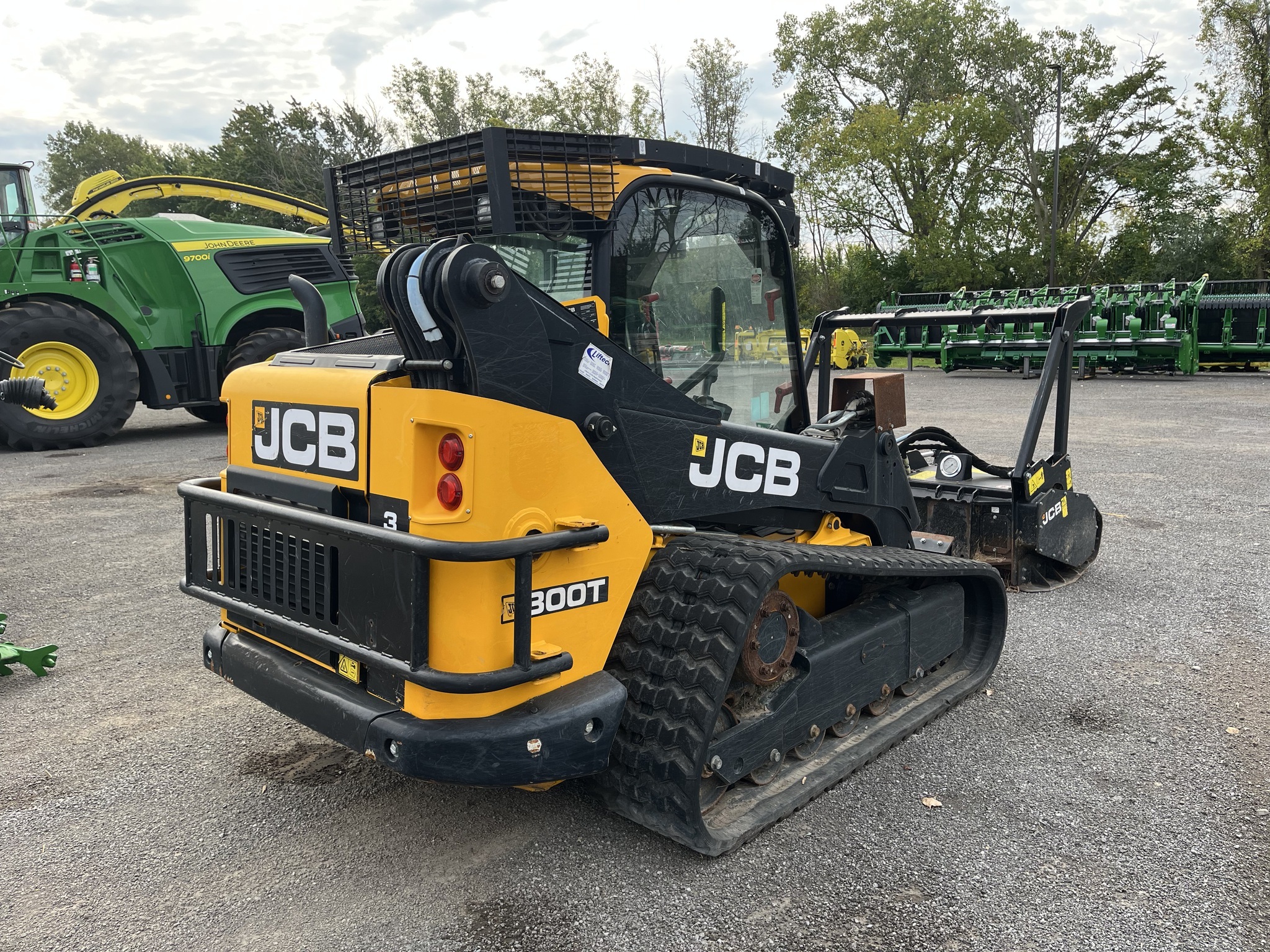 2019 JCB 300T Skid Steer
