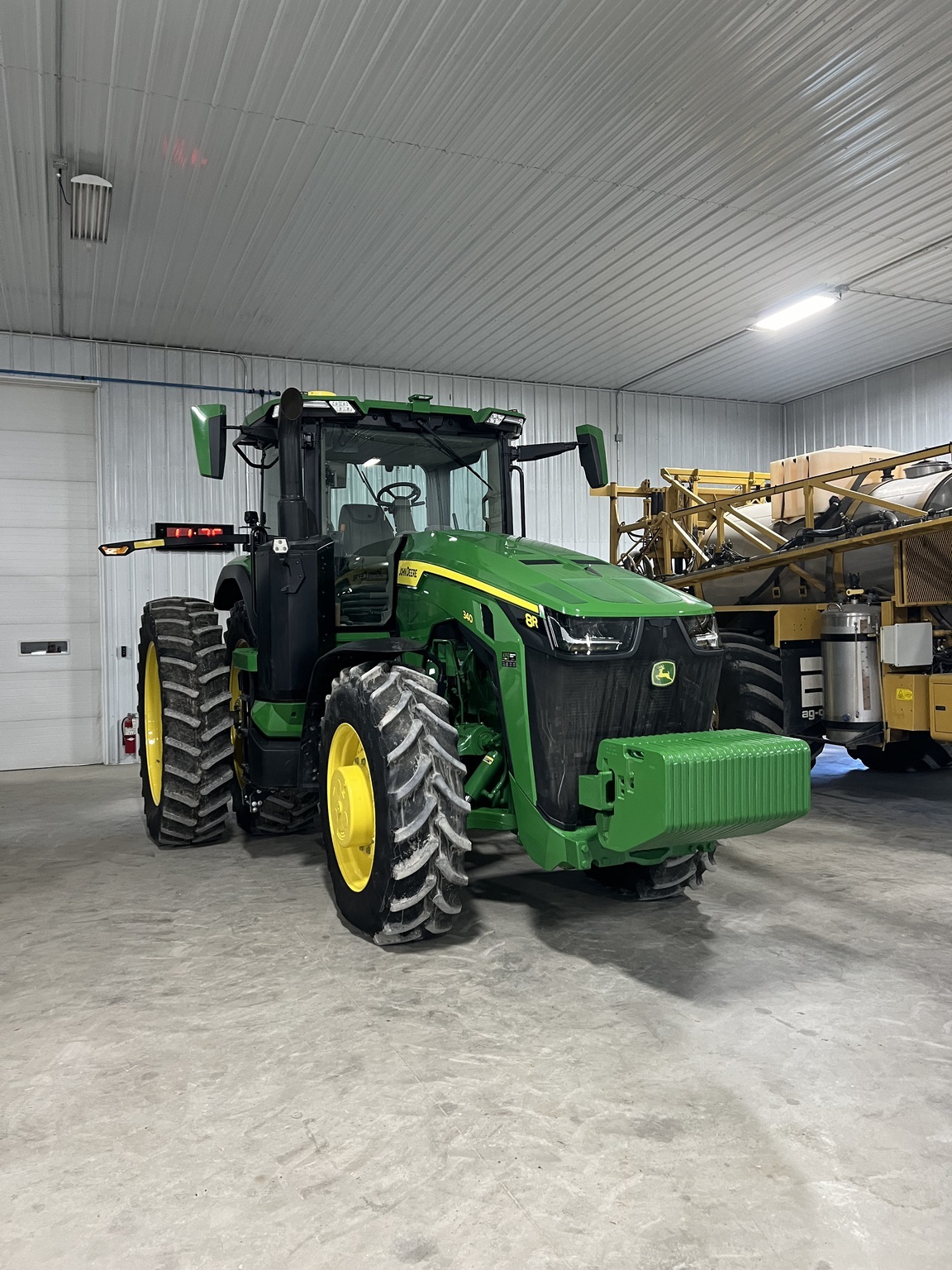 2022 John Deere 8R 340 Tractor