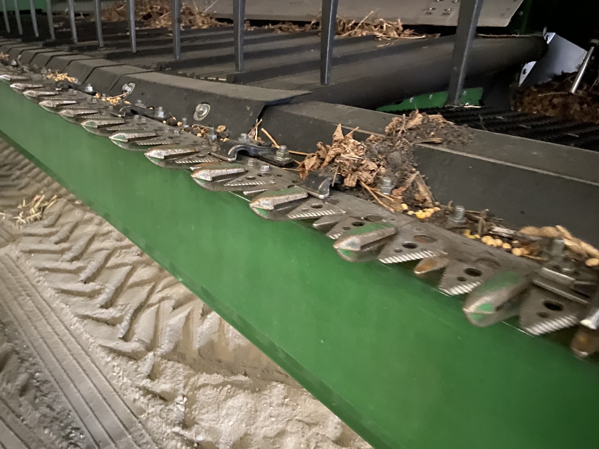 2022 John Deere RD35F Platform