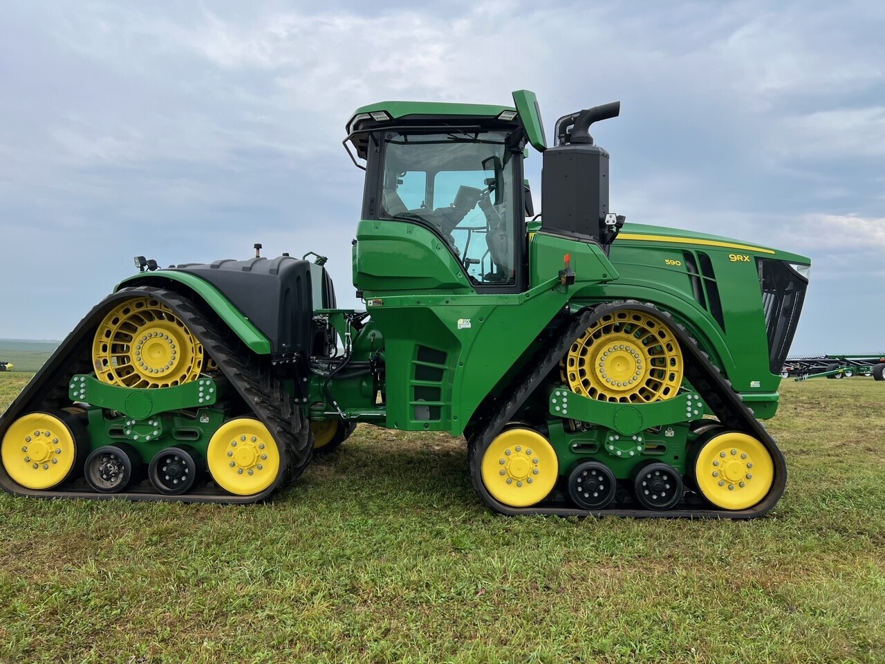2023 John Deere 9RX 590 Tractor