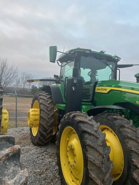 2023 John Deere 8R 370 Tractor