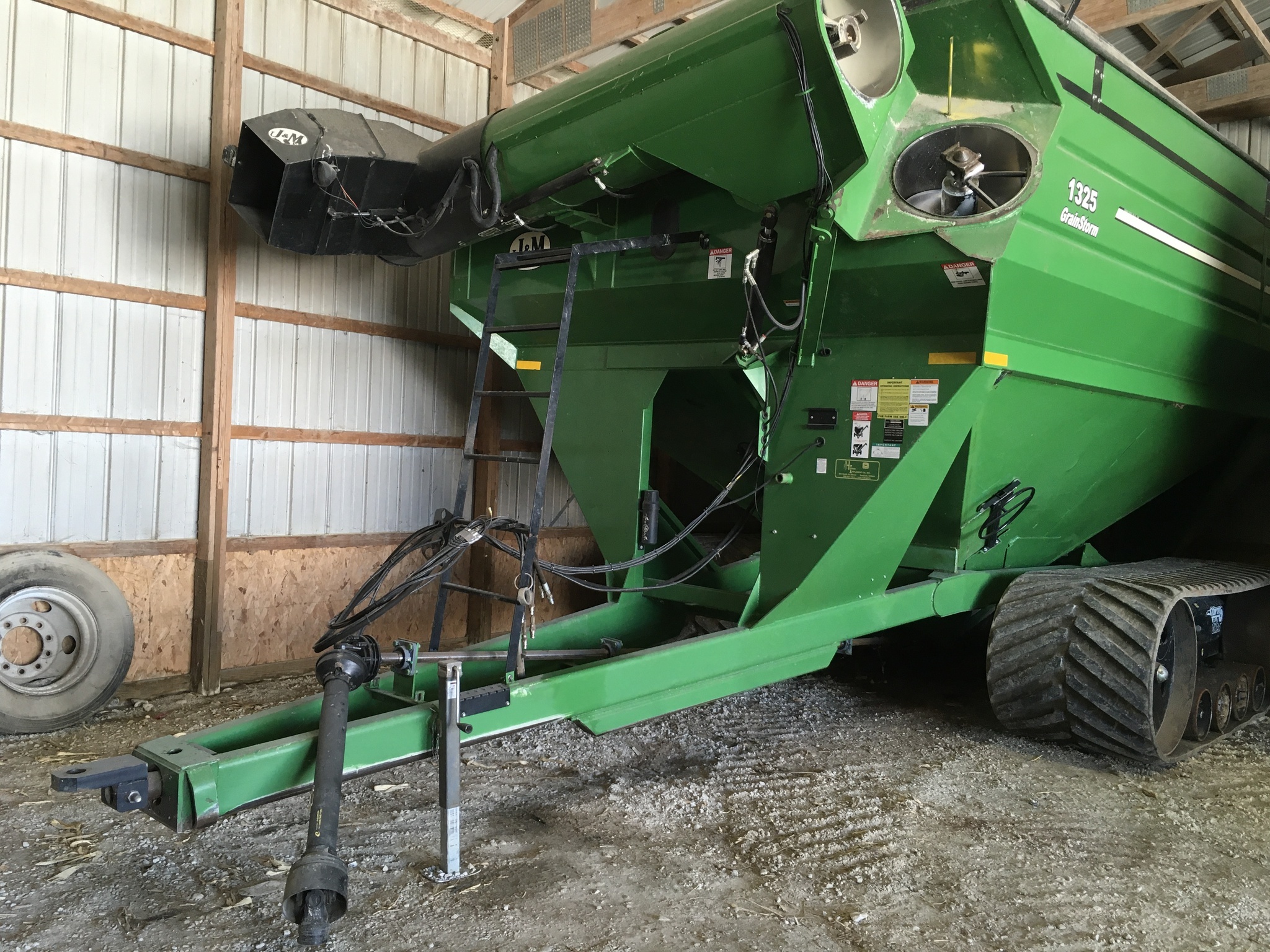 2007 J&M 1325-22S Grain Cart