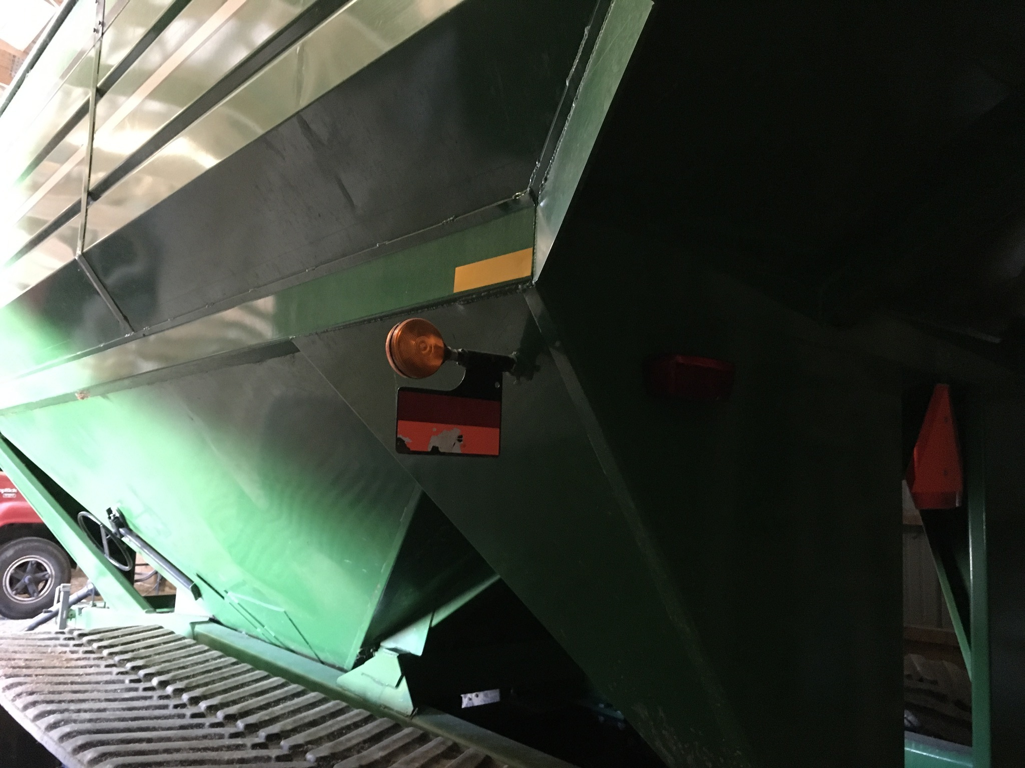 2007 J&M 1325-22S Grain Cart