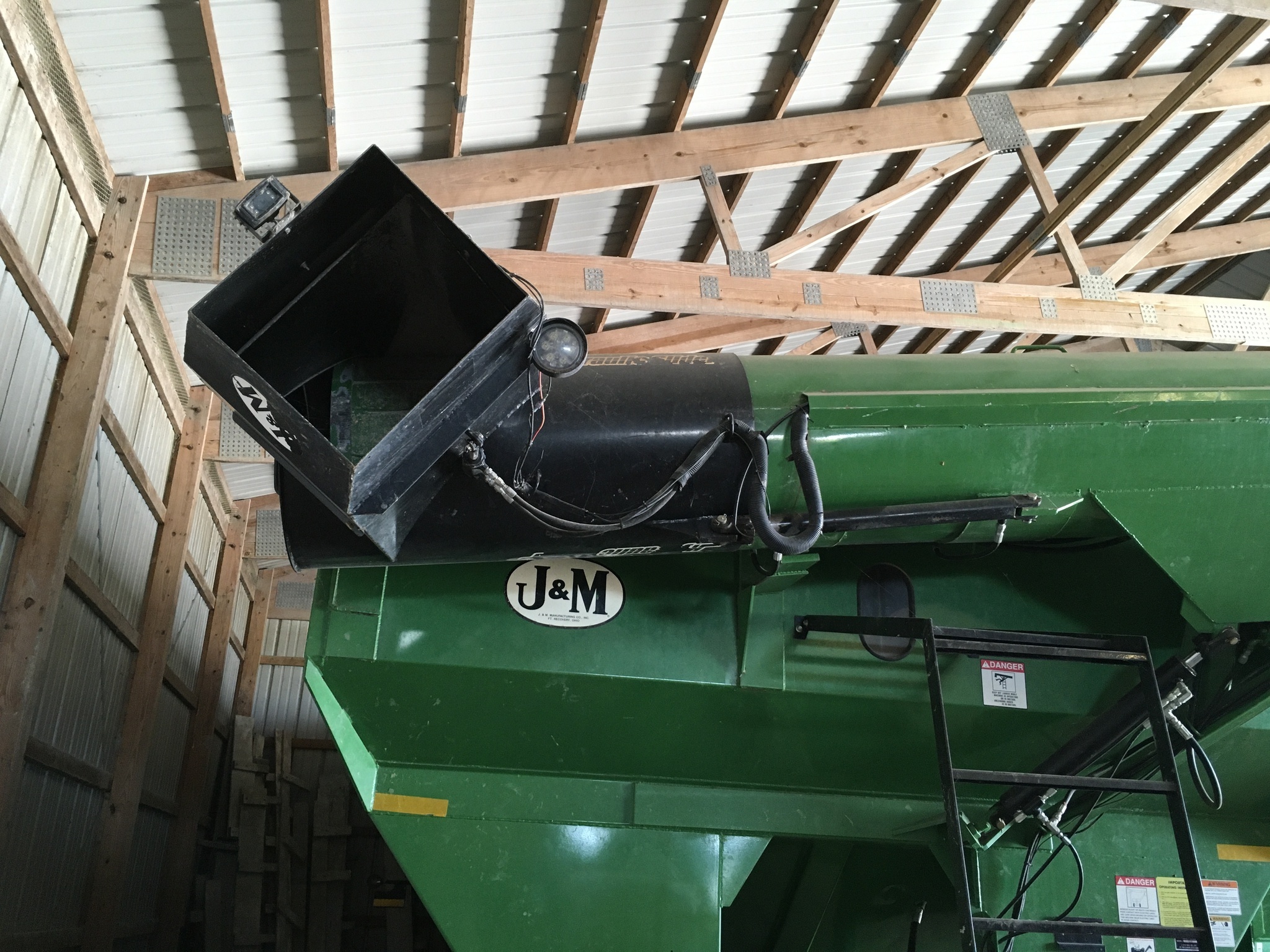 2007 J&M 1325-22S Grain Cart