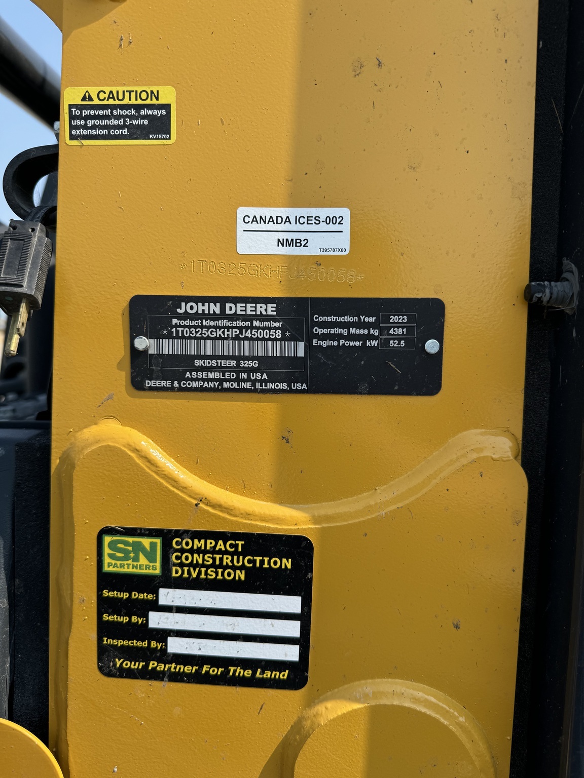 2023 Deere 325G Skid Steer