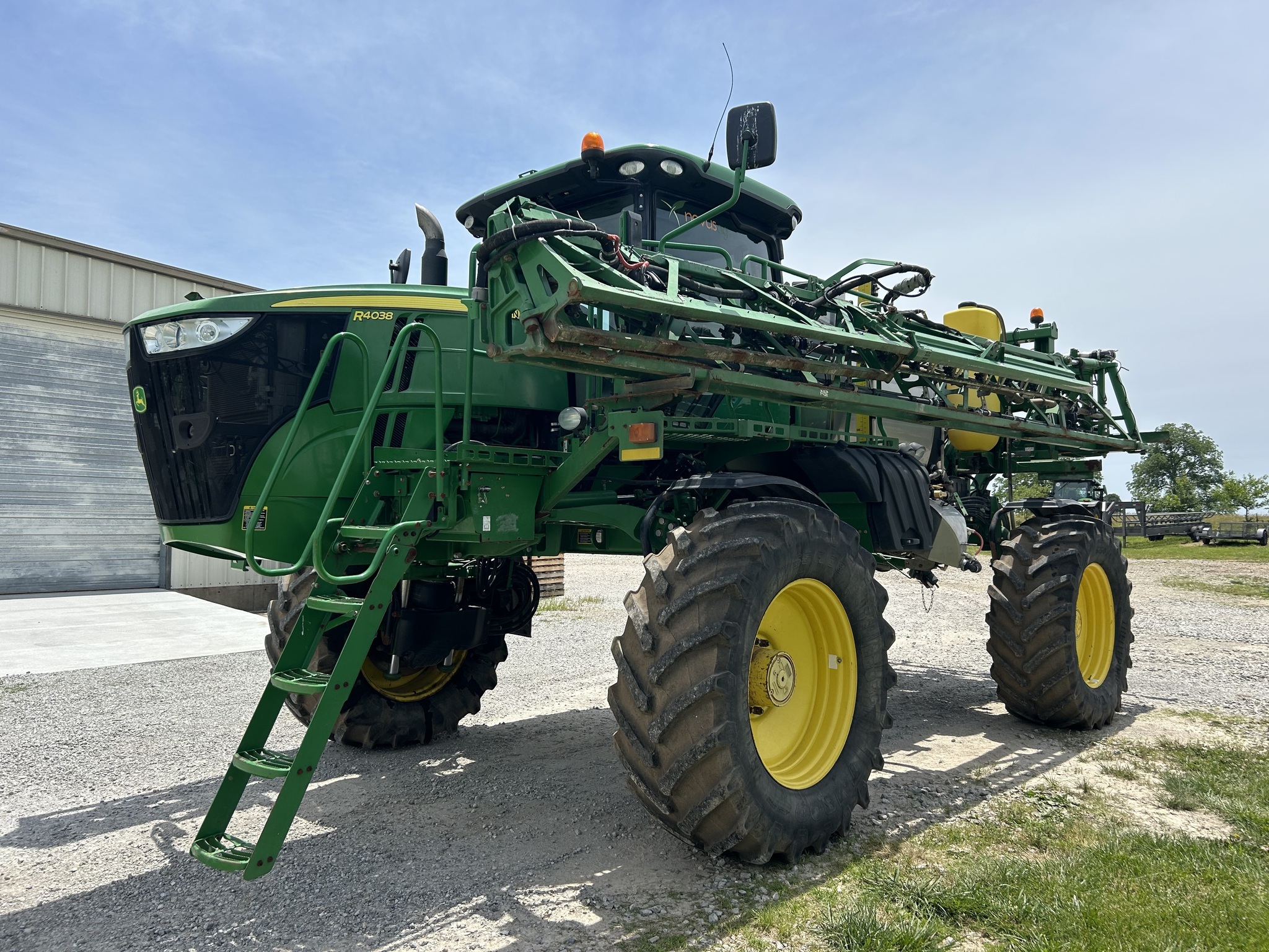 2015 John Deere R4038 Self-Propelled Sprayer